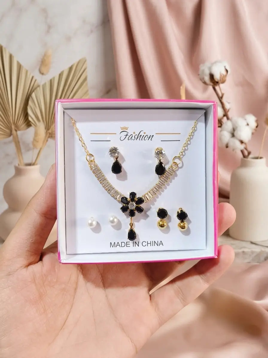 Funky Gold Plated Crystal Necklace Set